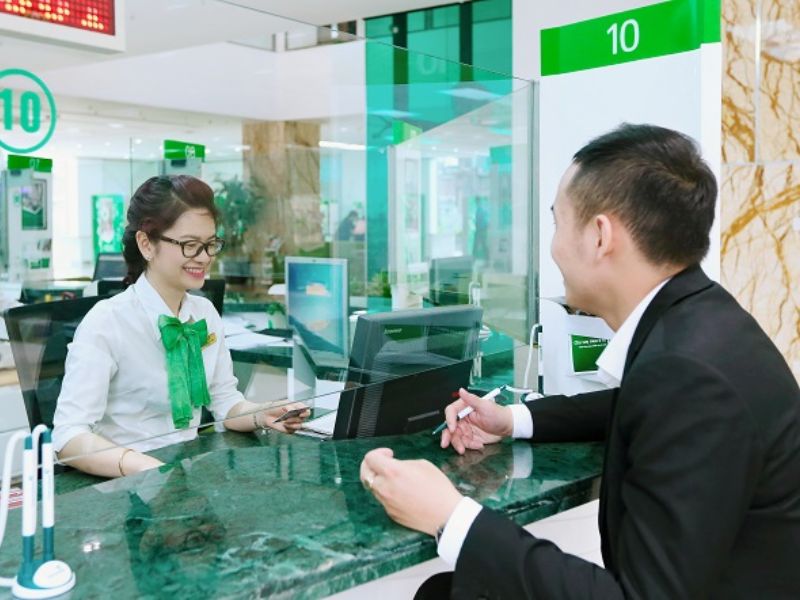 Hạn Mức Chuyển Tiền Vietcombank Bao Nhiêu? & Cách Nâng
